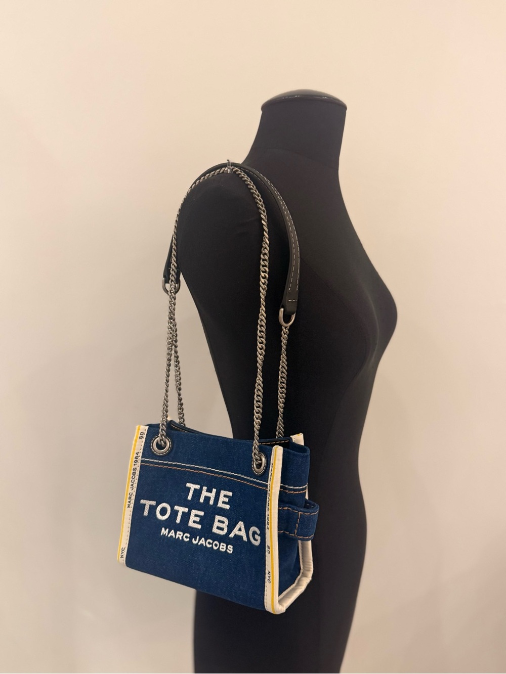 NWT Marc Jacobs The Denim Chain Crossbody Tote Bag - dark wash - Picture 2 of 8